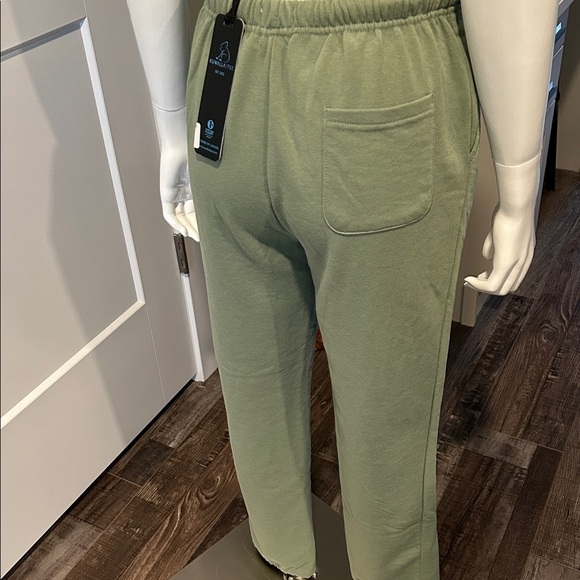 Kuwalla-Tee Joggers Laurel Green NWT - Picture 9 of 12